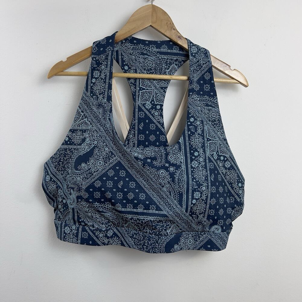 Women's Fabletics Blue Bandana Print Boost Medium Impact Sports Bra Size 3X